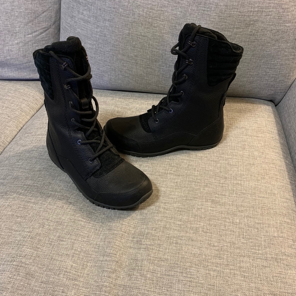 NWOT The North Face Boots